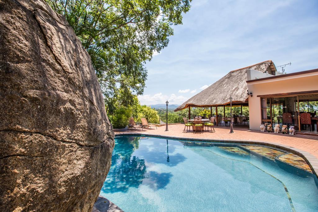 La Roca Guest House Mbombela Exterior photo