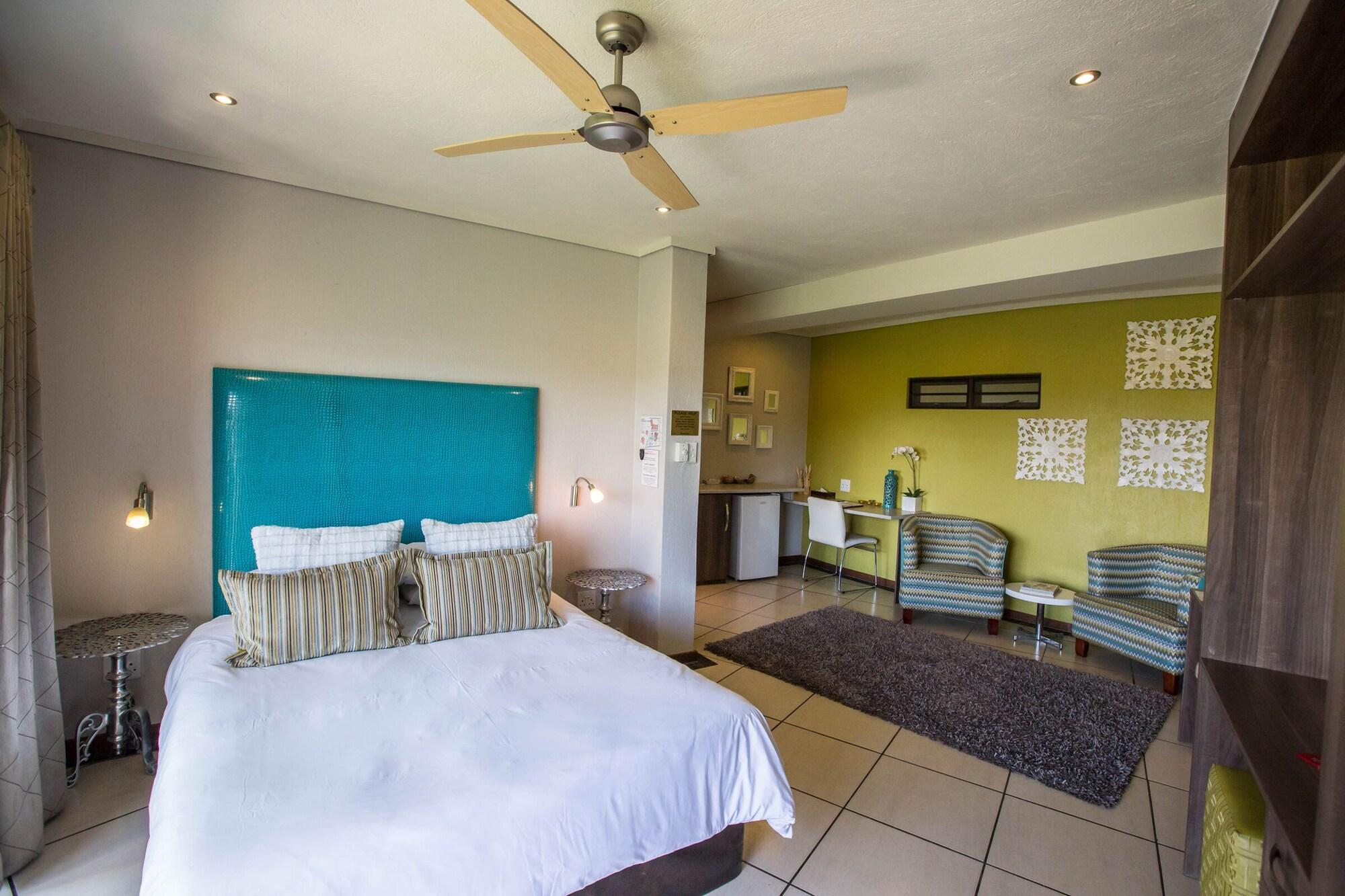 La Roca Guest House Mbombela Exterior photo